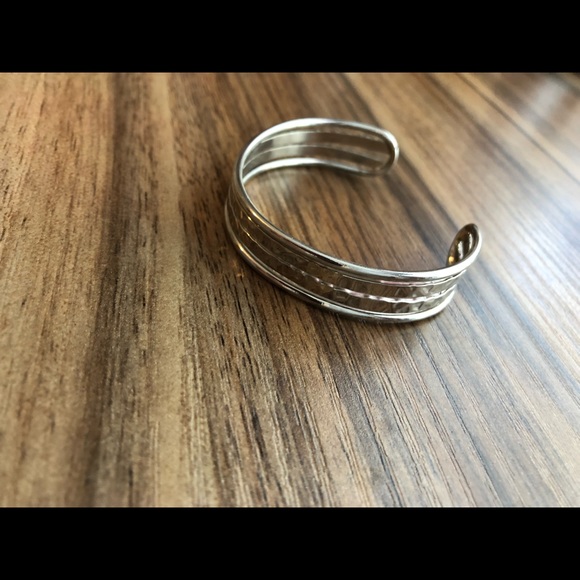 Adjustable silver bracelet - Picture 3 of 3